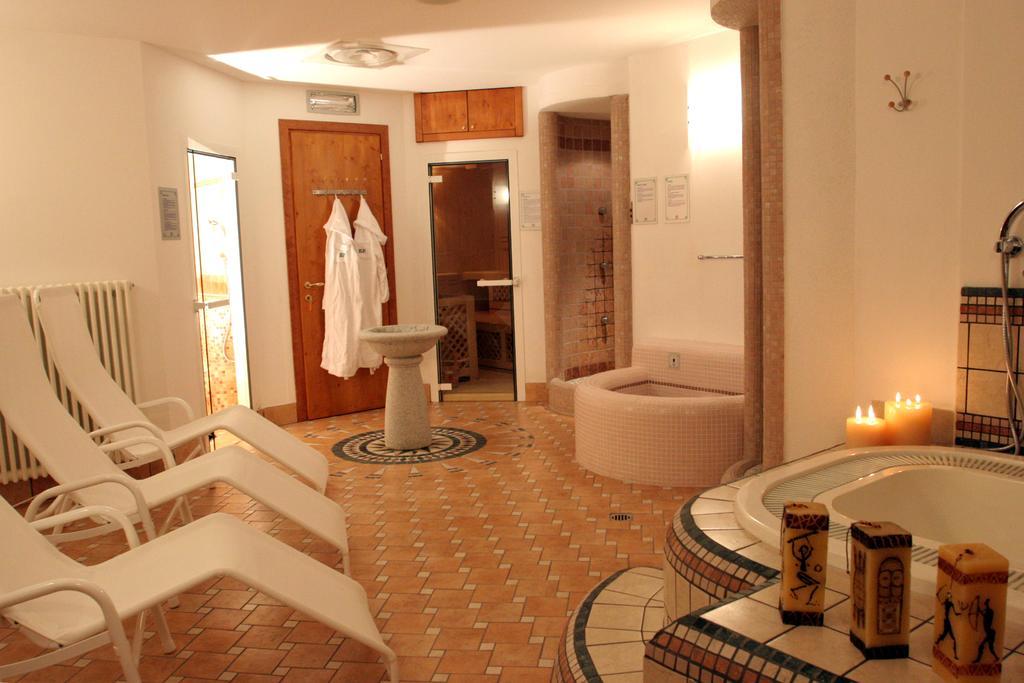 Hotel Prealpi Кастьоне-делла-Презолана Екстер'єр фото